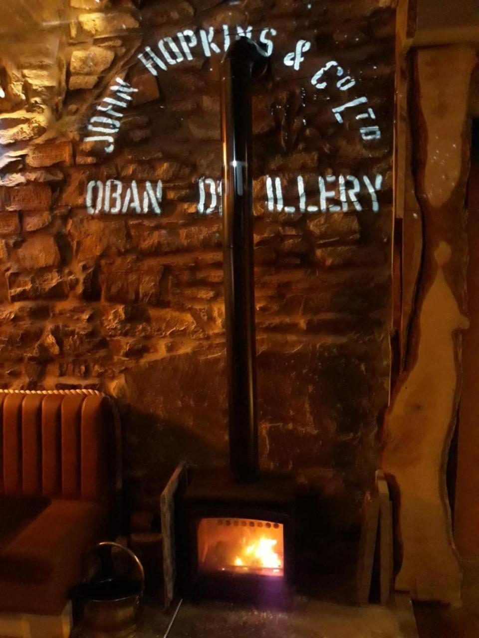 Hotel The Whisky Vaults Oban Exterior foto