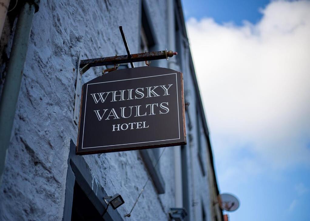 Hotel The Whisky Vaults Oban Exterior foto